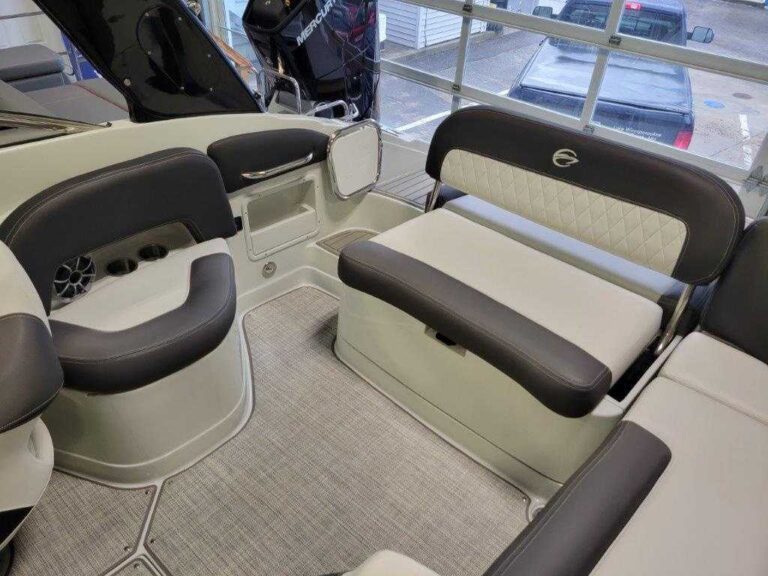 2022 Crownline 255 SS - Arch US-KIS88005H122 [photo 13]